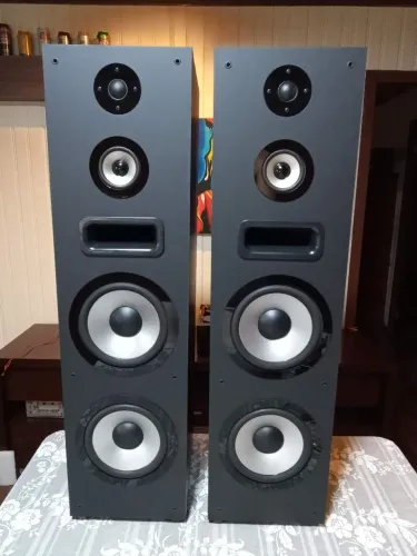 Caixas de Som Artesanais de Alta Fidelidade 