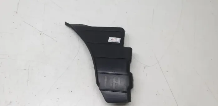 Moldura Inferior Parabrisa Hyundai Ix35 2011 12 13 14 2015 Preto (Usado)