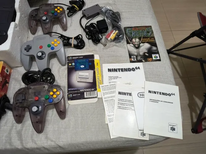 Nintendo 64 Atomic Purple Completo com Jogos