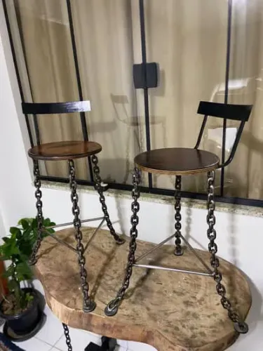Faço banquetas por encomenda $120,00 cada.