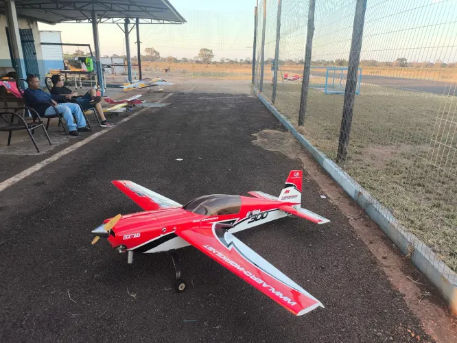 Aeromodelo extra aeroworks 50cc