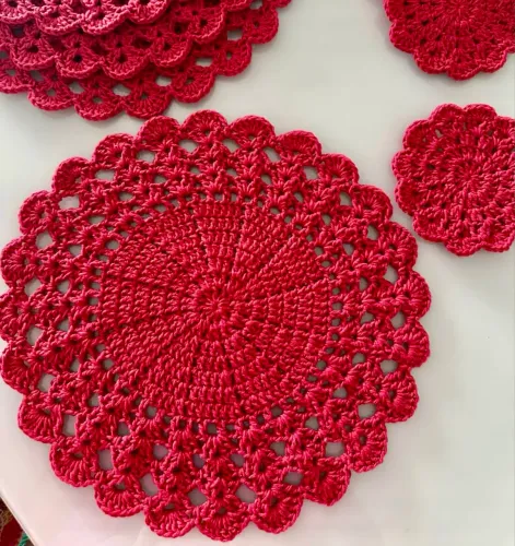 Kit de Sousplat em crochê vermelho