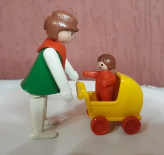 KIT MAMÃE E BEBÊ PLAYMOBIL DA TROL ANOS 80   USADO