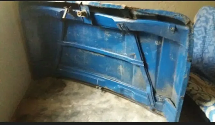 C10 capô 