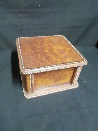 Caixa Decorativa de Couro Artesanal