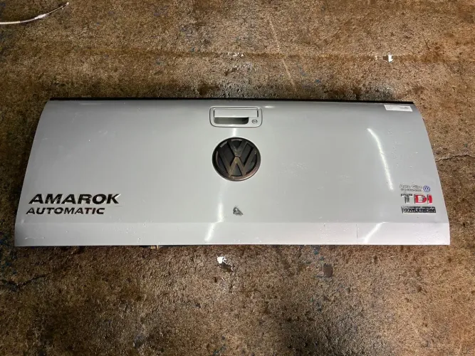 Tampa Traseira Amarok - RS Auto Peças 
