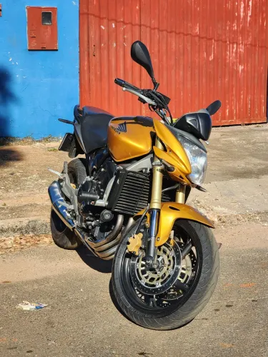 HORNET 2009/CB 600F - HONDA - DOURADA