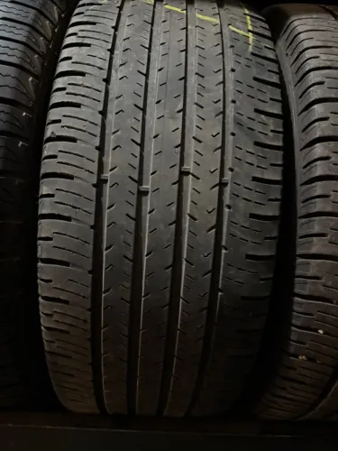 Pneu Goodyer Eagle 235/55/18 de  70 % vida útil