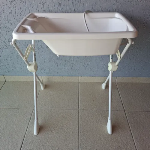 Banheira de bebê com suporte Burigotto