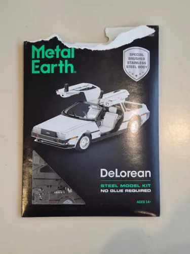 Metal Earth Delorean
