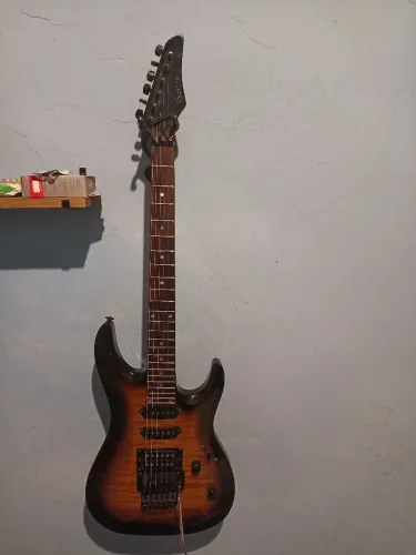 Guitarra golden micro afinada