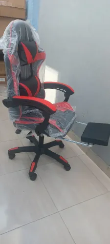 Cadeira Gamer com Apoio para os Pés
