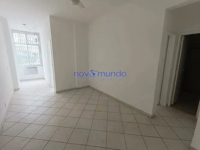 EXCELENTE APARTAMENTO DOIS QUARTOS EM COPACABANA