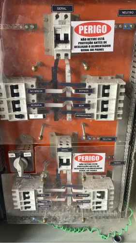 Quadro elétrico para sucatear!