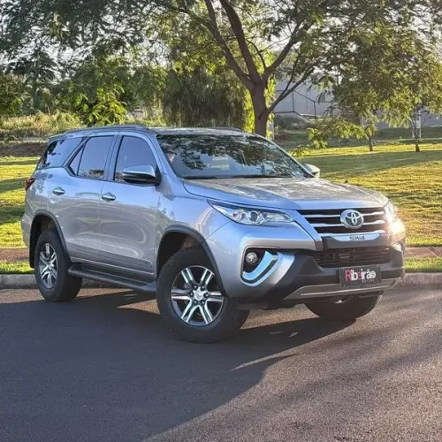Toyota Hilux SW4 SR 4X2 2.7/ 2.7 Flex 16V Aut. 2018