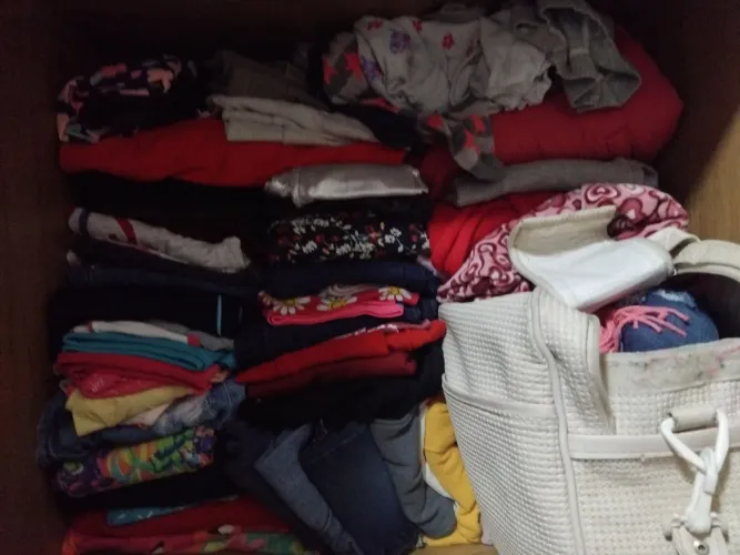 Lote de roupas , menina . Tamanhos6, 8 e 10.