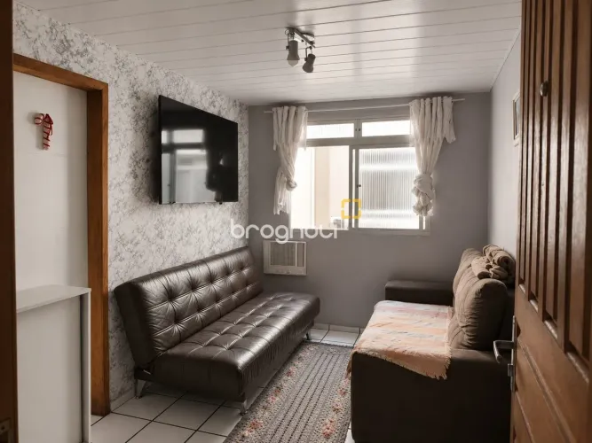 Apartamento à venda 2 dormitórios no bairro Praia Comprida em São José/SC.