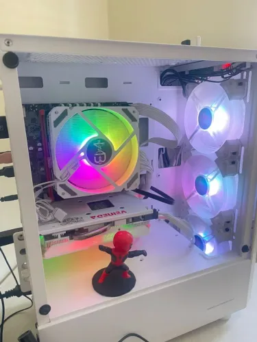 PC GAMER + RX 580 + 16 GB DE RAM