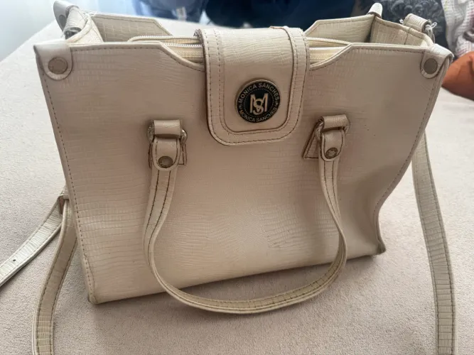 Bolsa Mônica Sanches