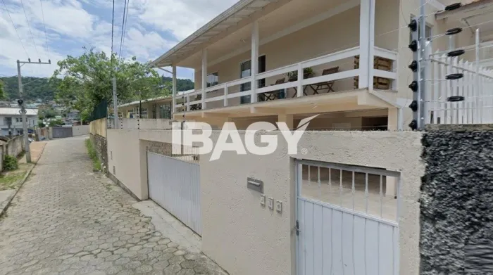Excelente Apartamento 1 dormitório(s) em Agronômica - Florianópolis