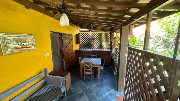 Casa de condomínio térrea central em boicucanga .