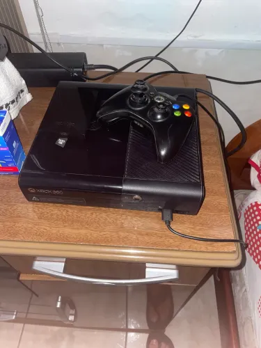 Xbox 360 super slim 500gb