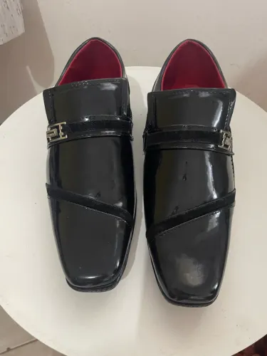 Elegância e conforto no couro legítimo! Preço bom aqui!