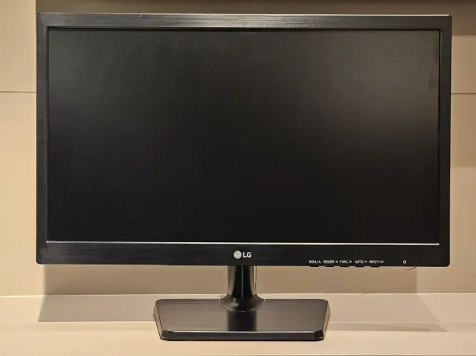 Monitor LG 19,5'', HD, VGA Modelo 20M37AA