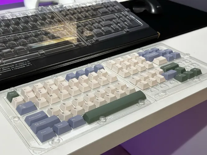 Conjunto de keycaps Adamantiun Mint Breeze - 81 teclas