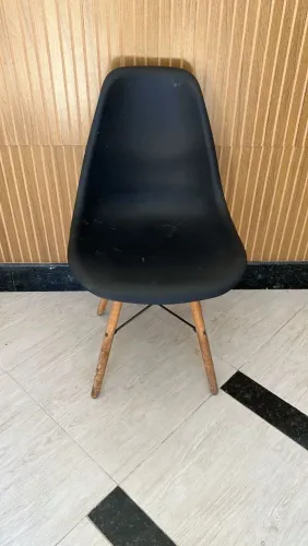 Vende -se duas cadeiras 