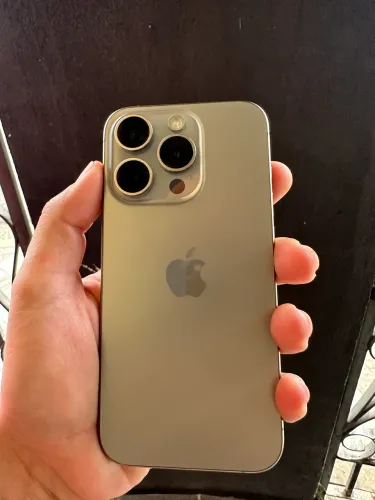 iPhone 15 pro natural titânio - aceito trocas