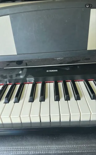 Piano Digital Np 35b Piaggero Preto 76 Teclas C Fonte Yamaha 100-240V