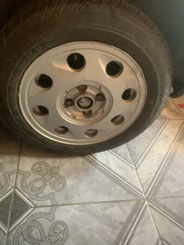 Rodas 14 GTS GTI GLS Pingo d?água 