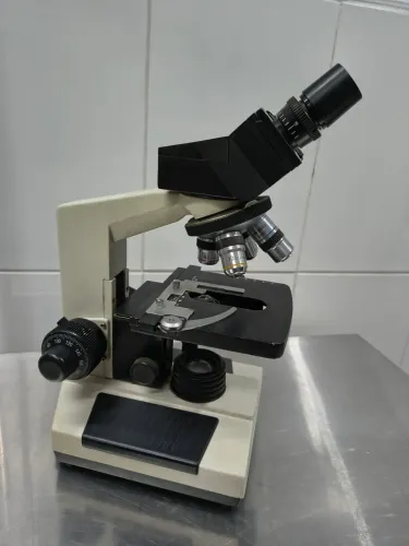 Microscópio binocular ótimo estado!
