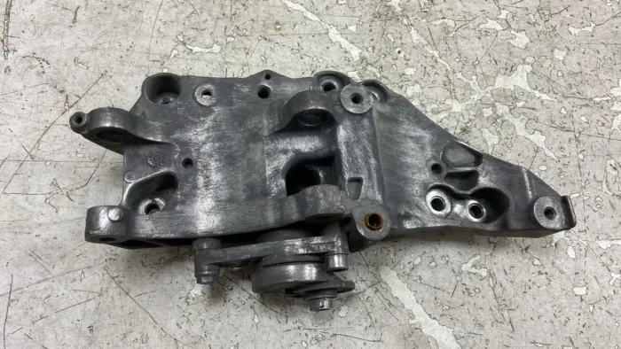 Suporte Do Alternador Peugeot 208 2017 1.6 E5099A111830