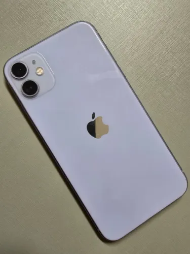 iPhone 11 128GB Funcionando Perfeitamente - Marcas na tela