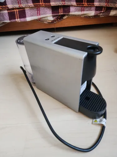 Cafeteira Nespresso Essenza Mini