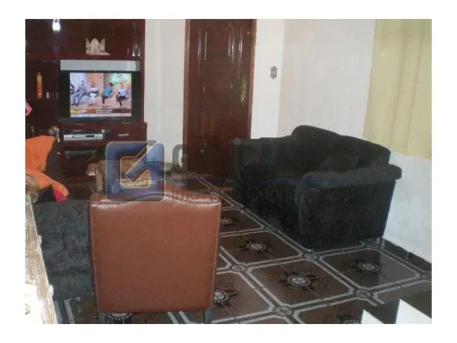 Sobrado Comercial em Alves Dias, SBC - 177 m², 3 Vagas