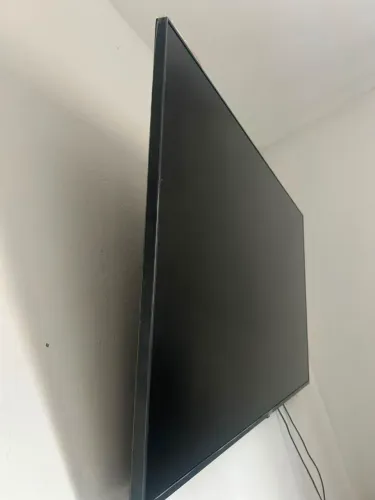 Vendo uma televisão smart de 55 polegadas sem nenhum defeito
