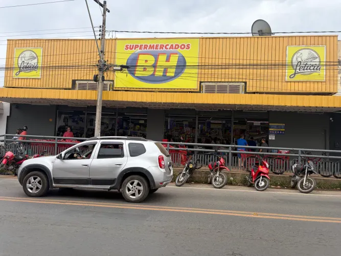 Loja de frente ao supermercado BH na Avenida João 23