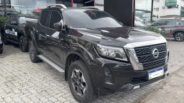 Nissan Frontier XE CD 4X4 2.3 Bi-TB Diesel Aut. 2023