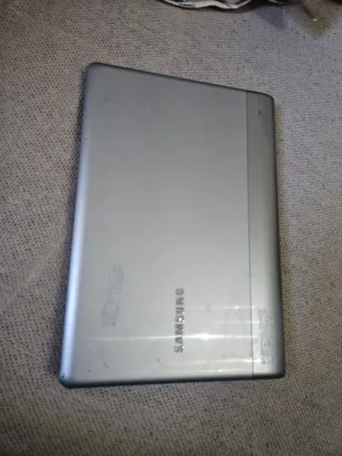 Vendo netbook sansung NP300U defeito
