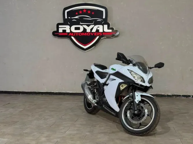 KAWASAKNINJA 300 - ANO 2015 - MOTO NO REPASSE