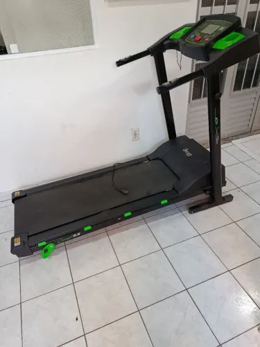 Esteira Dream Fitness em perfeito estado