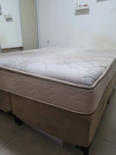 Cama box e colchão queen