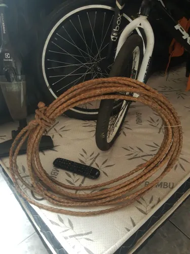 Laço em couro