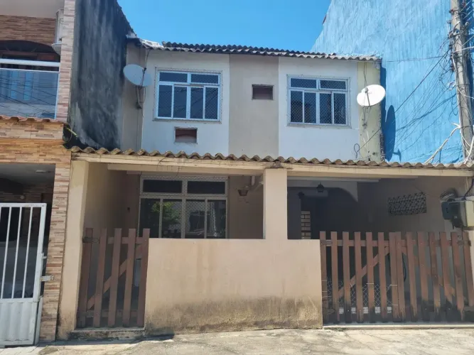 Casa 3 quartos Condominio Fechado com Piscina e churrasqueira