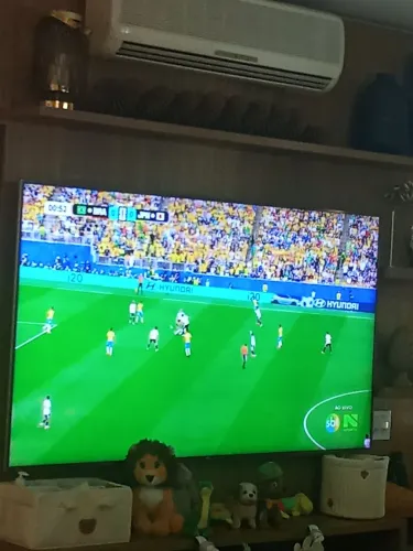 Vendo tv smart 32 polegadas semi nova 7 meses uso com nota fiscal