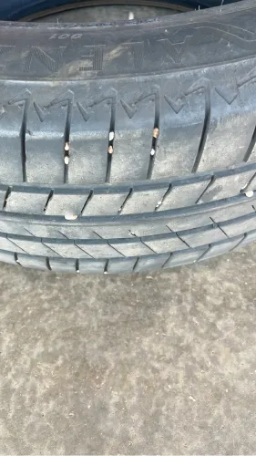 02 Pneus Bridgestone Allenza 215/60 R17