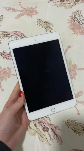iPad Mini 4 - 64 GB (Modelo A1538)